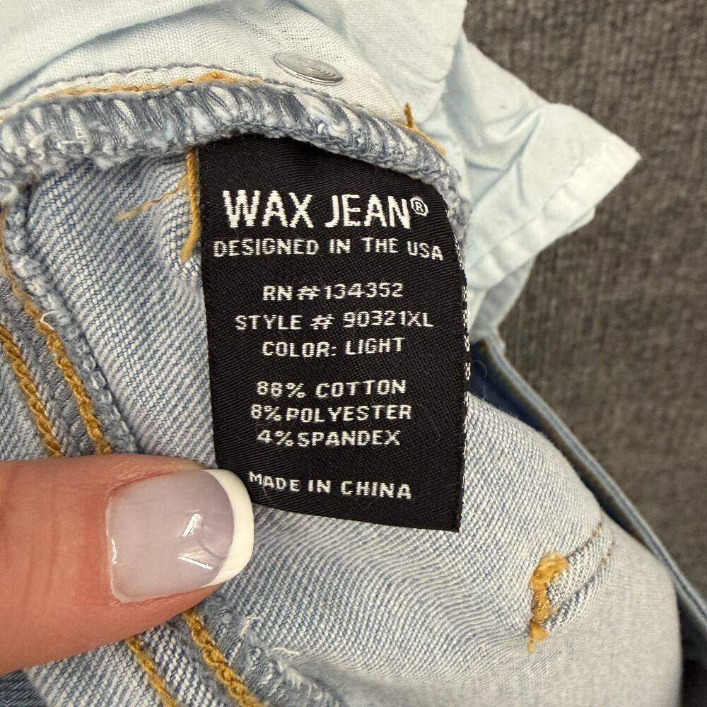 Wax Jeans Denim Shorts Womens 2XL Light Wash Bermuda Stretch Cuffed Mid Rise NWT - Picture 12 of 13
